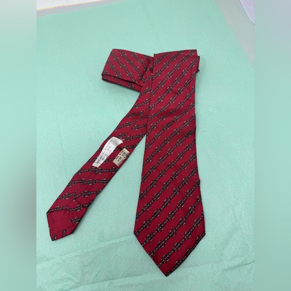 Hermès Tie Red 812 MA Tie 100% Silk Made In France - Picture 1 of 6